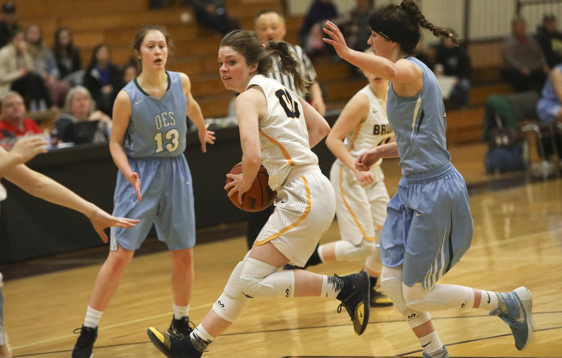 Brookings-Harbor vs. Oregon Episcopal Girls Consolation